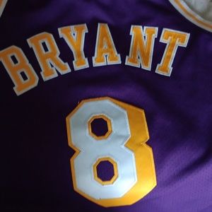 Lakers Bryant #8